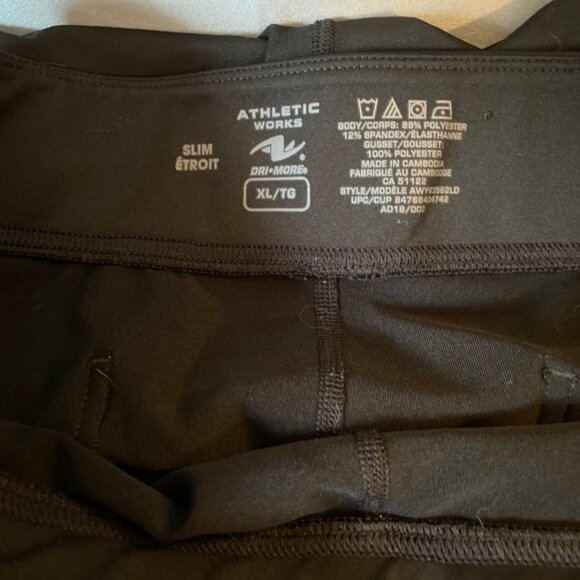 Spandex Pants - tons of pockets - Picture 5 of 7